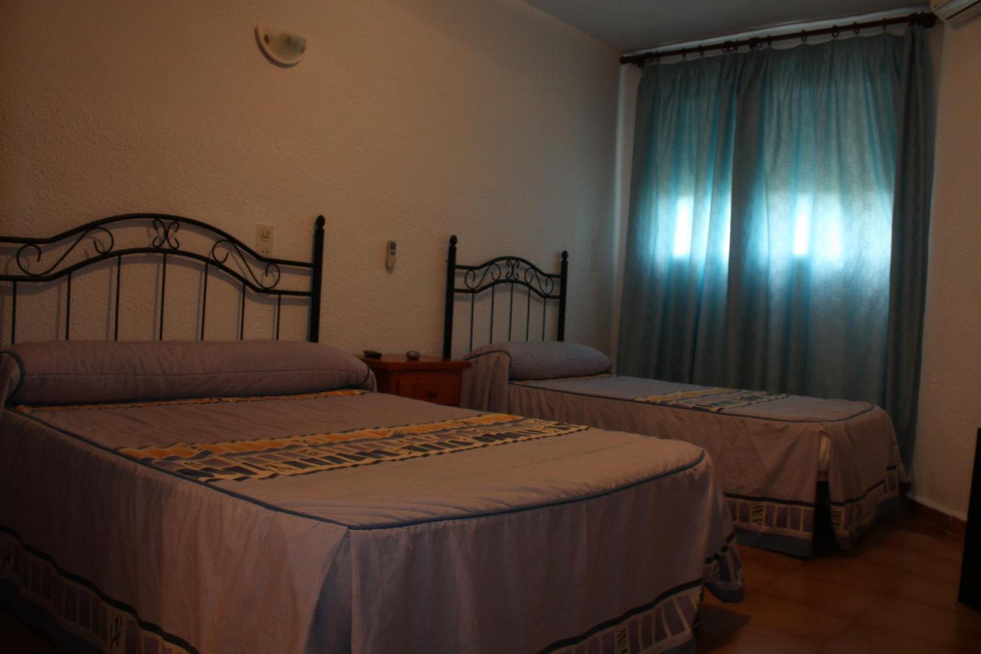 Hostal Tamarindos Matalascañas Buitenkant foto